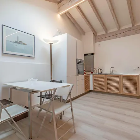 Residenza Santa Chiara Апартаменты Венеция