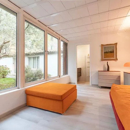 Апартаменты Residenza Santa Chiara Венеция
